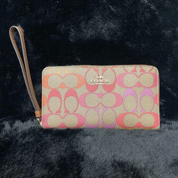 Coach Wallet - Picture 3 of 4